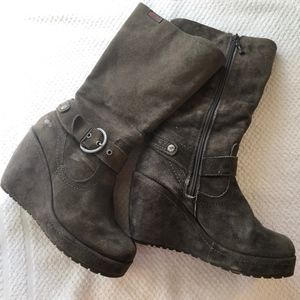 Rocket Dog Gray Wedge Boots, Size 8
